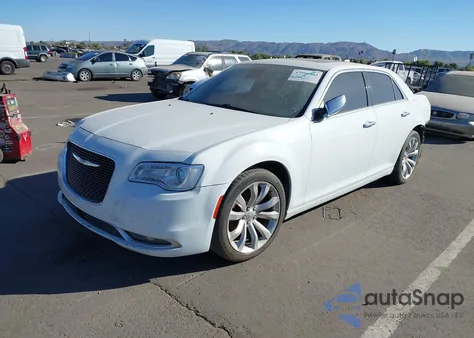 2018 Chrysler 300 Limited из США, поврежденный, VIN 2C3CCAEG1JH324401